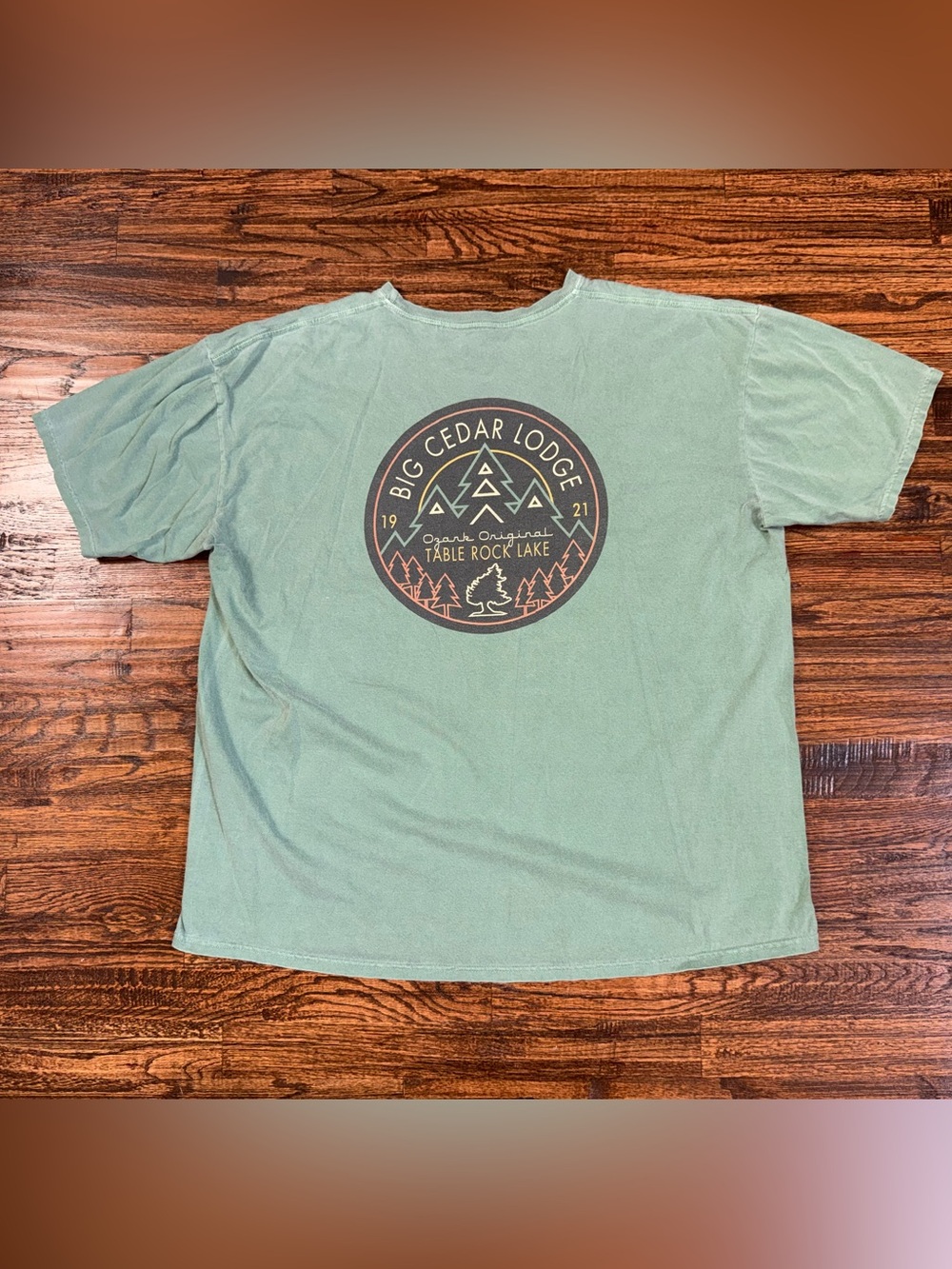Vintage Graphic Big Cedar Lodge Missouri Mountain Green T-shirt Size XXL